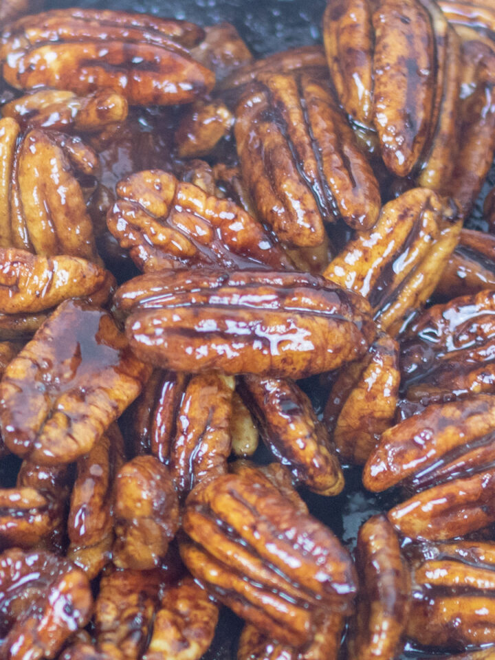 Glazed pecans with rum and cane syrup