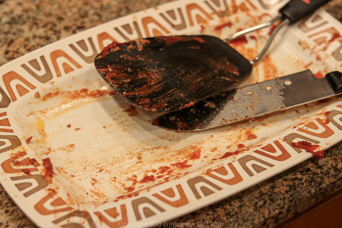 an empty meatloaf platter