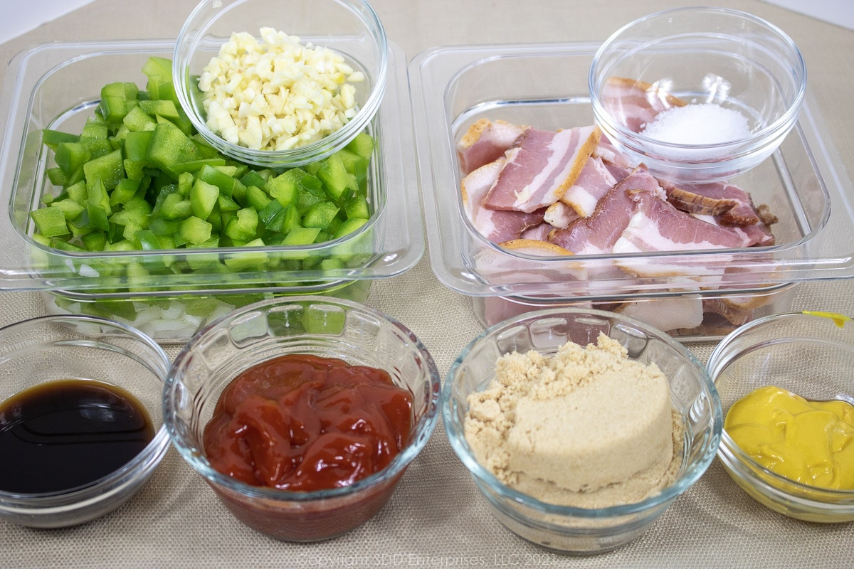 prepared ingredient for baked beans in pre bowls