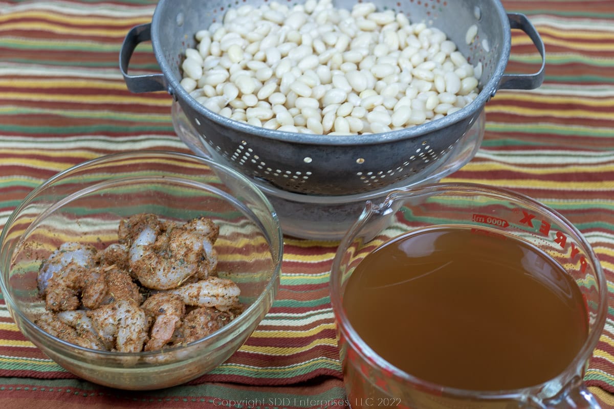 soaked beans, seasoned shrimp and stock