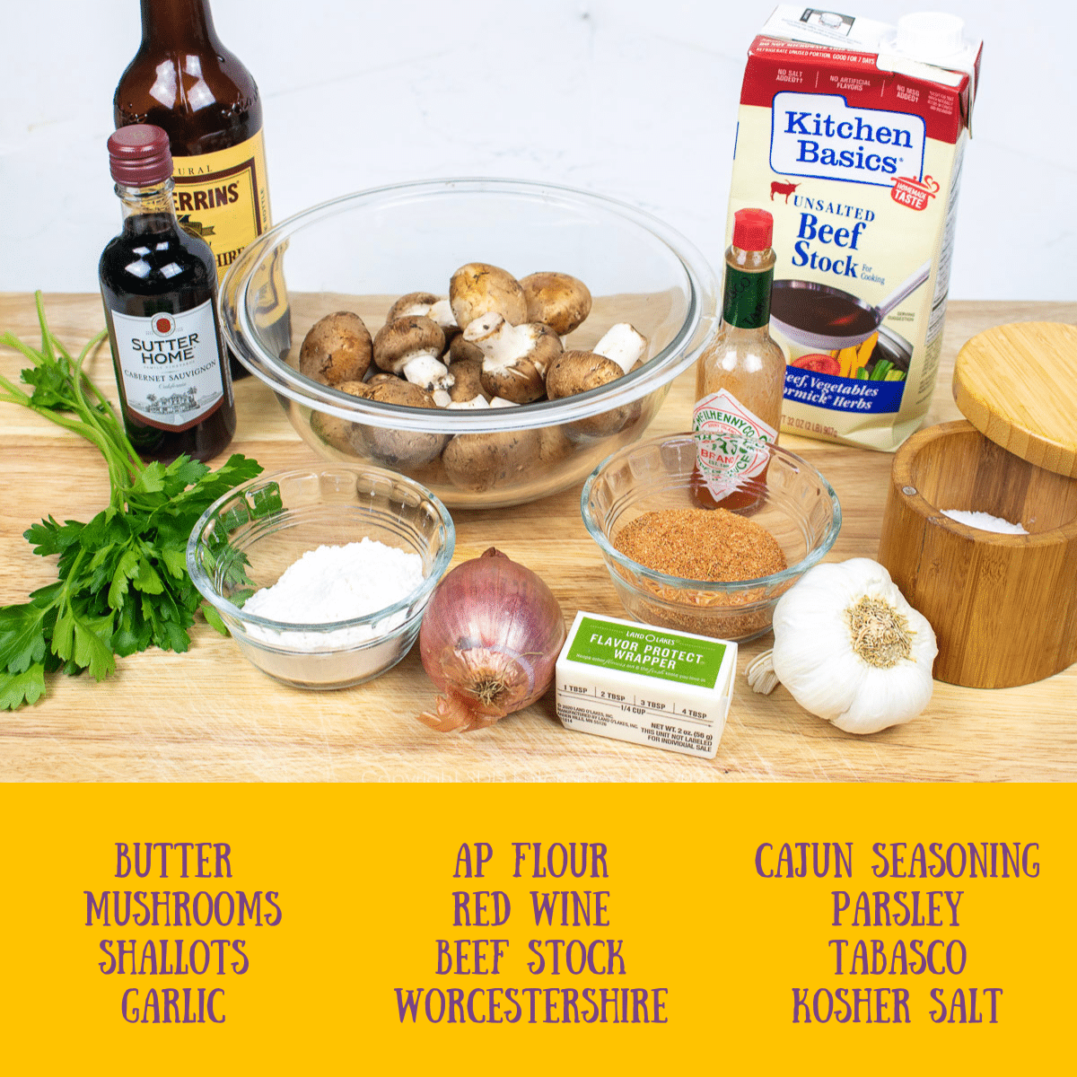 Ingredients for mushroom gravy.