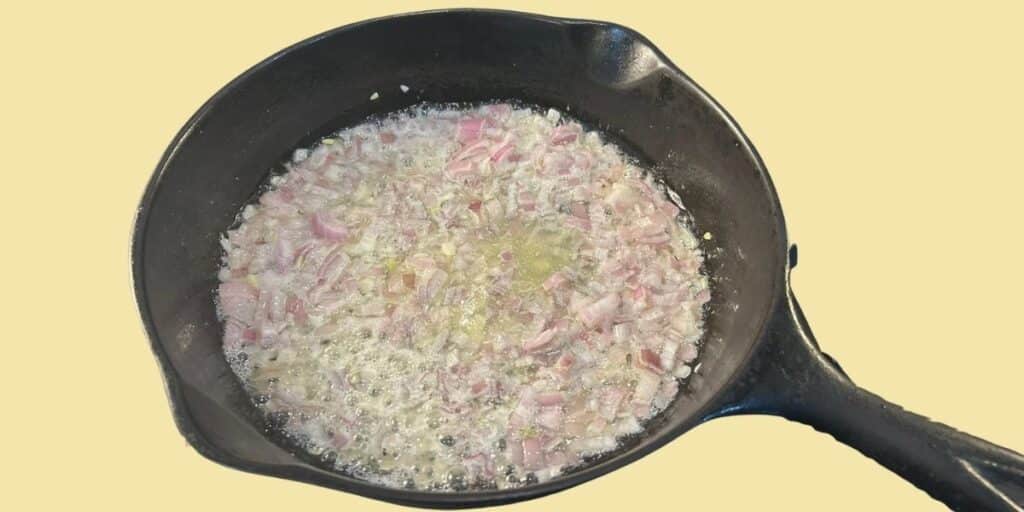 Cast-iron skillet suitable for preparing and broiling creamed spinach.
